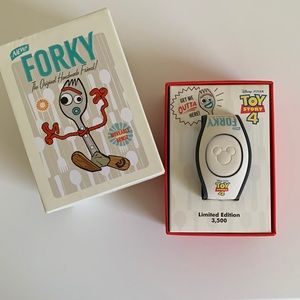 NIB Forky Limited Edition (3,500 made) Never been linked Magic Band.
